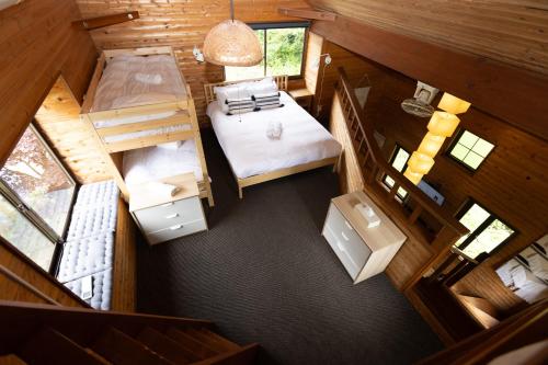 One-Bedroom Cabin (Riverside) image 5
