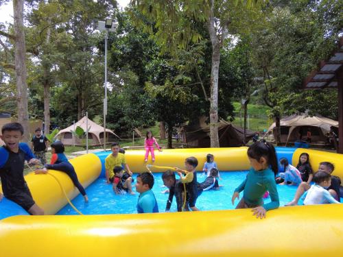 Swimming pool, Rasa Durio Eco Glampz in Rasa