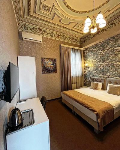 Nizami Central Street Hotel