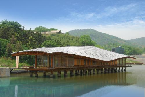 Three-Bedroom Villa image 1