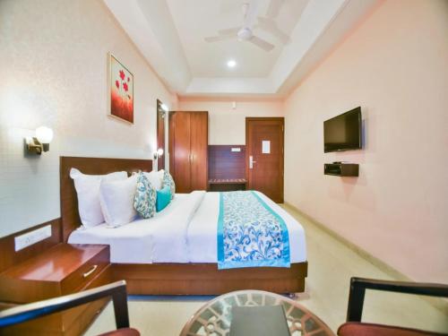 Standard Double Room image 1