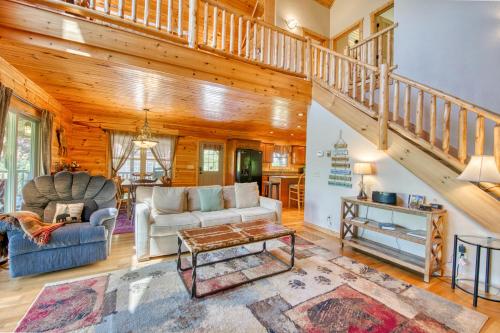 Tranquility Too Cabin & Tranquility Too Cottage in Waynesville, USA