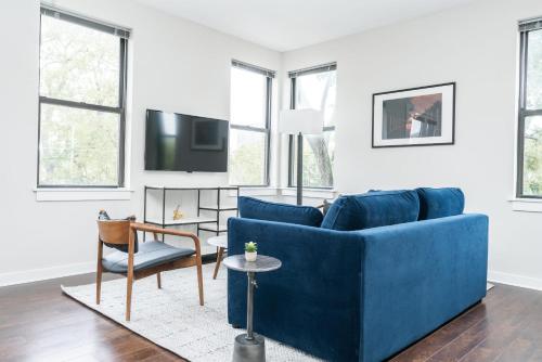 CozySuites Music Row Stunning 2BR -free parking 20 in Nashville, USA