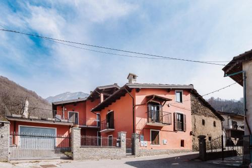 A szálláshely kívülről, Case vacanze in graziosa borgata alpina in Roure