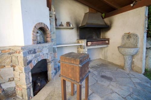  Il Lago Blu Loft With Pool - Happy Rentals in Castelveccana