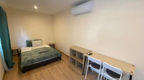 Night & Flight Airport Apartman, Вечеш (фото 9)