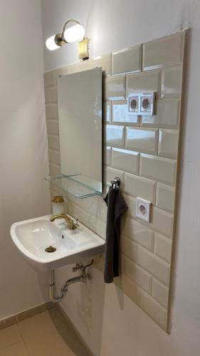 Night & Flight Airport Apartman, Вечеш (фото 7)