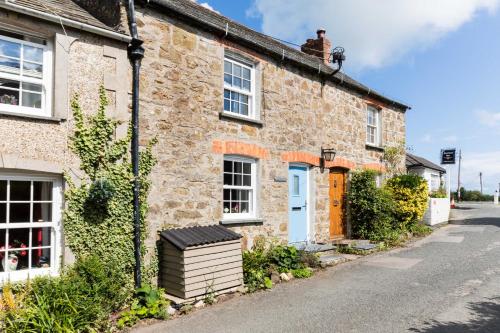 Exterior view, Stokes Cottage in Wadebridge