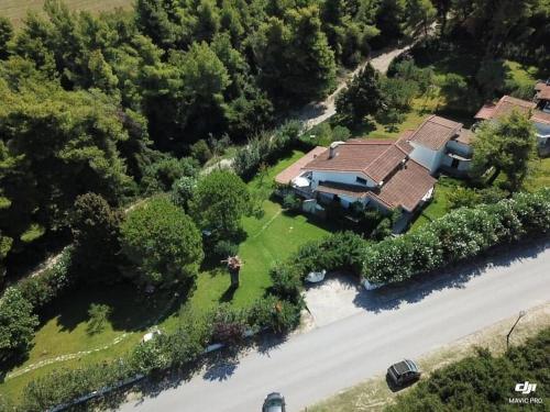 House in Sani,very close to the beach and marina House in Sani,very close to the beach and marina