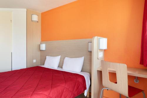 1 queen bed