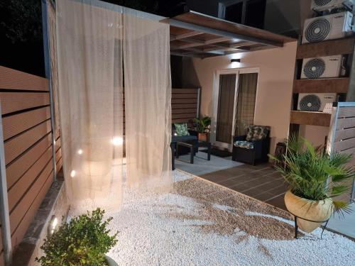 View, Sweet Home Houses 1 in Mpournias