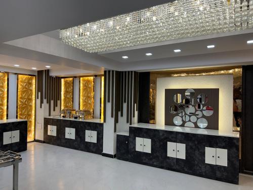 Hotel Cosmopolitan Rooms & Banquet photo 3