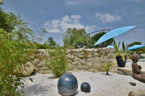 Chambre d'hôtes La Détente - Domaine la Rose des vents (Chambre d'hotes La Detente - Domaine la Rose des vents) in Castelnau Sur L'Auvignon