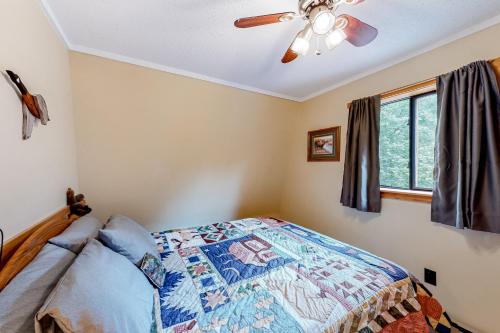 Lakefront Cabin and Cottages