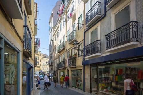 Central Mouraria Apartment Lisbon Multicultural Hub & Easy Access - TTL316 - image 12