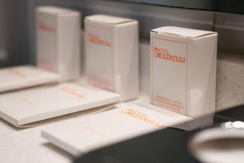 Multatuli Hotel - image 12