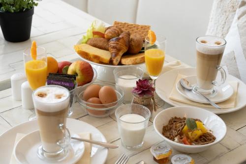 Multatuli Hotel - image 3