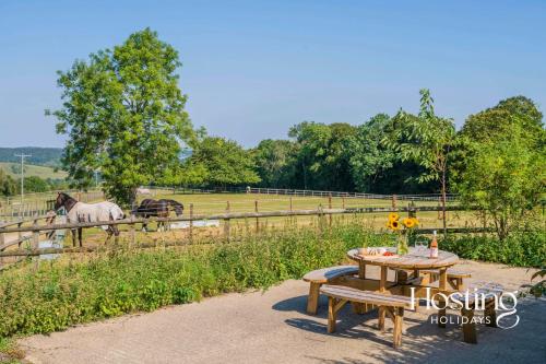 Picture of Walkers Hideaway In The Heart Of The Chilterns With Incredible Views