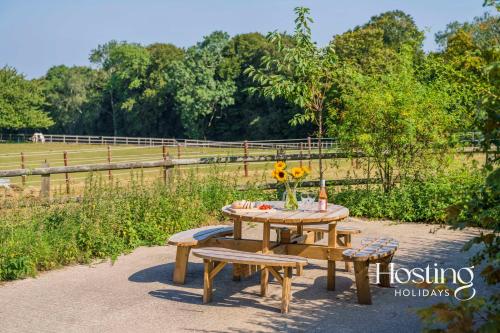 Picture of Walkers Hideaway In The Heart Of The Chilterns With Incredible Views