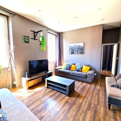 Le Central Parc - T2-Spacieux-Clim-Wifi, Marseille