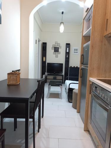 Home in the heart of city - image 5