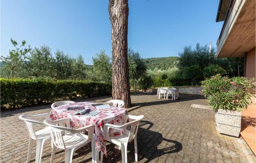 Amazing Home In Passignano Sul Trasime With Outdoor Swimming Pool, 5 Bedrooms And Wifi