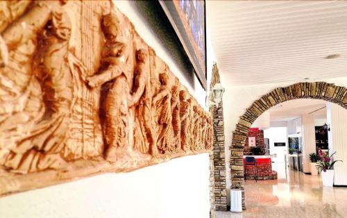 Sveltos Hotel - image 2