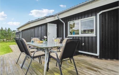 Hotellet från utsidan, Awesome Home In Storvorde With 3 Bedrooms, Sauna And Wifi in Håls