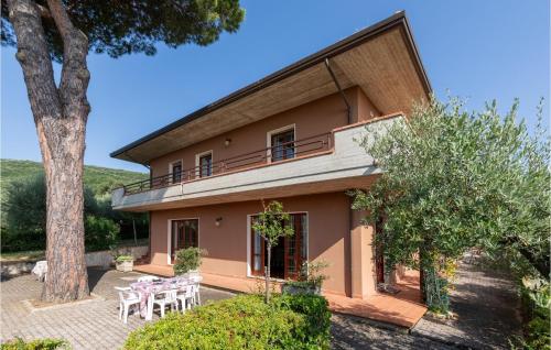 Amazing Home In Passignano Sul Trasime With Outdoor Swimming Pool, 5 Bedrooms And Wifi