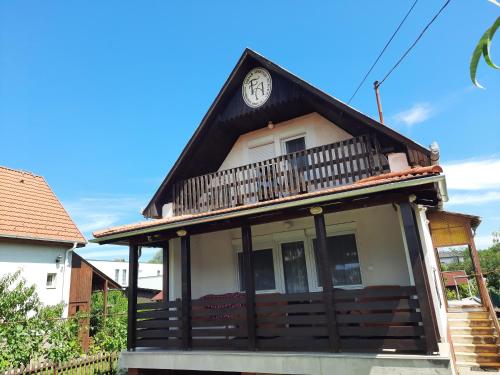 Faragó Apartman - Location saisonnière - Nyíregyháza