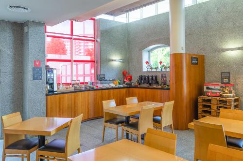 Ételek és italok, ibis Guimaraes Centro Hotel in Guimaräes