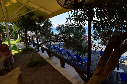 Zagas Hotel Ξενοδοχειο Ζαγκας in Rovies