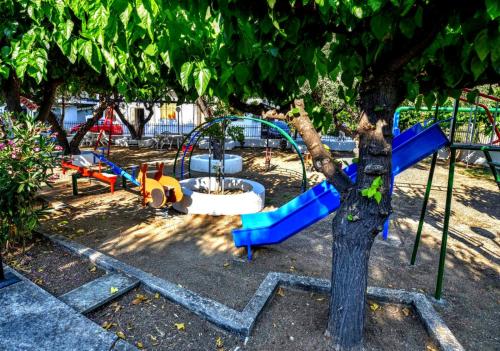 Zagas Hotel Ξενοδοχειο Ζαγκας in Rovies