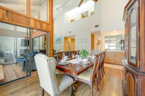Dog-Friendly Texas Retreat with Fireplace and Grill! in Horseshoe Bay, USA