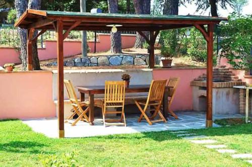 Вид, Casa Papacqua in Кастелліні Маріттіма