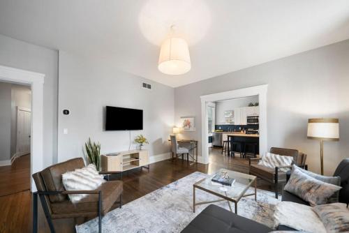 Walkable 2BR near Findlay Market Downtown UC in Cincinnati, USA
