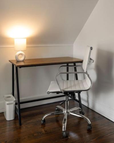 Spacious Studio Central Locale