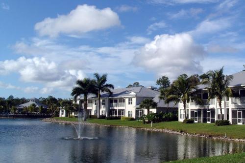 GreenLinks Golf Villas at Lely Resort