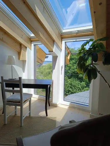 Apartment unterm Dach mit kleinem Seeblick in Münsing, Deutschland