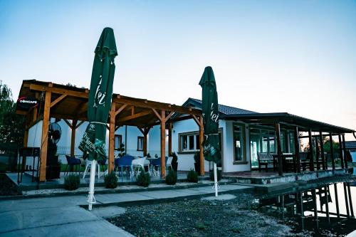 Dotări, Pensiunea 77 in Slobozia