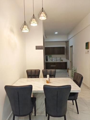 哥打巴魯雙臥室托羅卡-AGhome旗下 Two Bedroom Troika Kota Bharu by AGhome