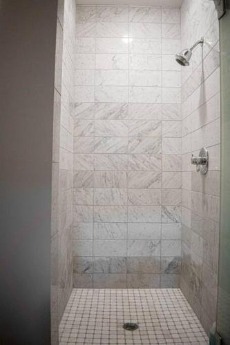 Great Parkside Microapartment Location AND Price in Cincinnati, USA