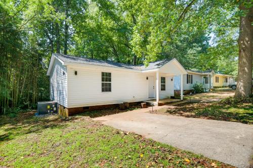 Greer Vacation Rental about 11 Mi to Greenville!