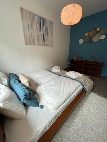 Michel Superior Suit