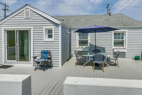 Cozy Westbrook Vacation Rental - Walk to Beach! in Westbrook 