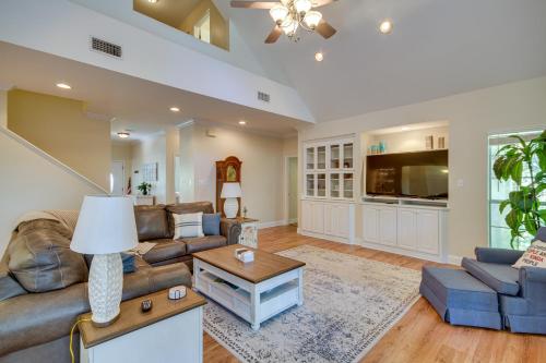 Charming Diamondhead Home with Private Yard! in Diamondhead, USA