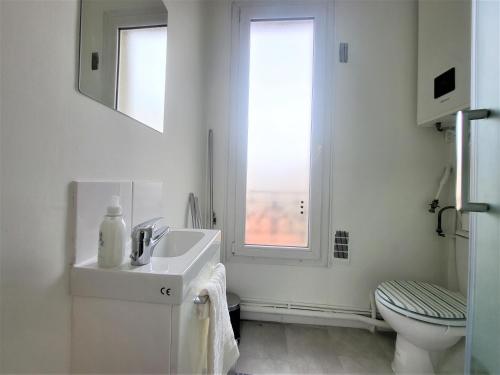 Bathroom, L'Oasis - Charmant appartement Metro Porte d'Italie in Le Kremlin Bicetre