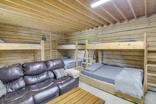 Pet-Friendly Huntsville Home ATV Authorized Route in Huntsville, USA