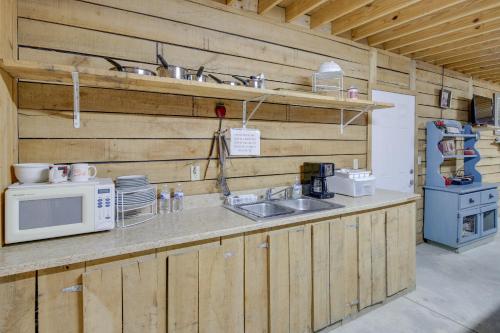 Pet-Friendly Huntsville Home ATV Authorized Route