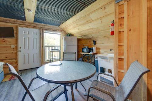 Cozy Huntsville Abode ATV Authorized Route Access in Huntsville, USA